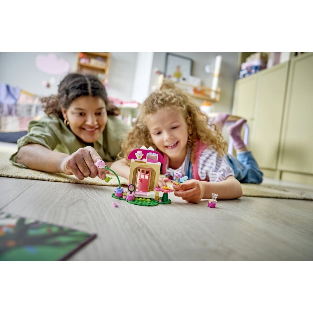 Lego Gabby's Dollhouse 11212 Kitty Fee's Tuinhuisje
